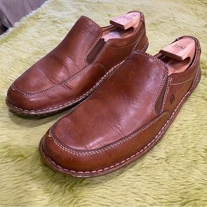 Born Nigel Mens slip on Shoe Size 11/45